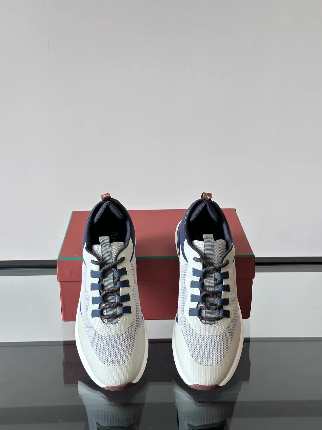 Factory price: 540💰Loro men's shoes💰iana niche Loro classic jogging shoes, men's lace-up casual shoes and sneakers, high-quality lightweight and comfortable fabrics, suitable for outdoor leisure, the color scheme is young and energetic, and it looks great with sportswear or casual suits! Size: 39-45 (customized at 38.45.46)